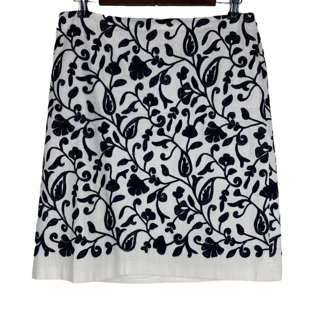 Talbots Womens 10 Petite Cotton Textured Floral A-Line Skirt Embroidered